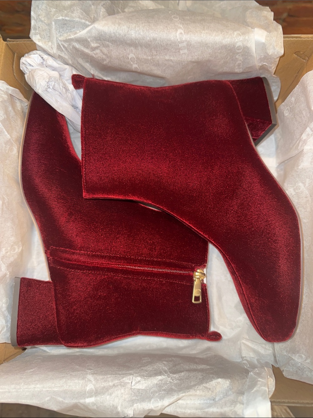 New with box Women's Burgundy Velvet Block Heel Ankle Boots